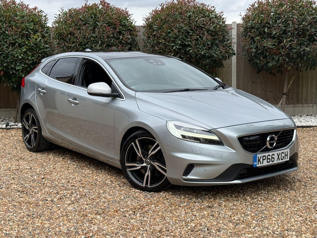 Volvo V40 view 9