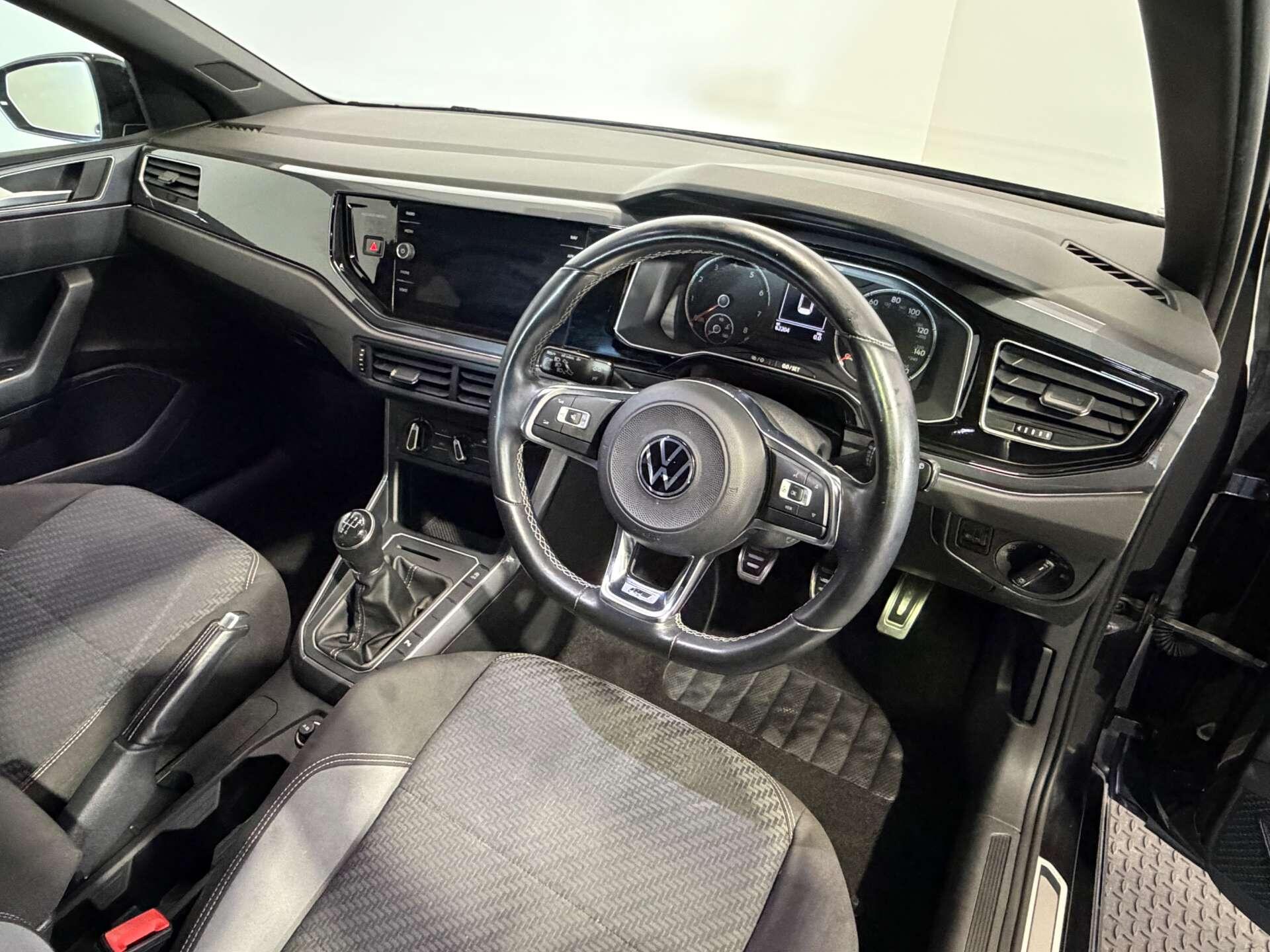 Volkswagen Polo view 13