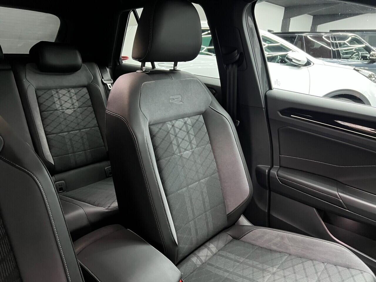 Volkswagen T-Roc view 36