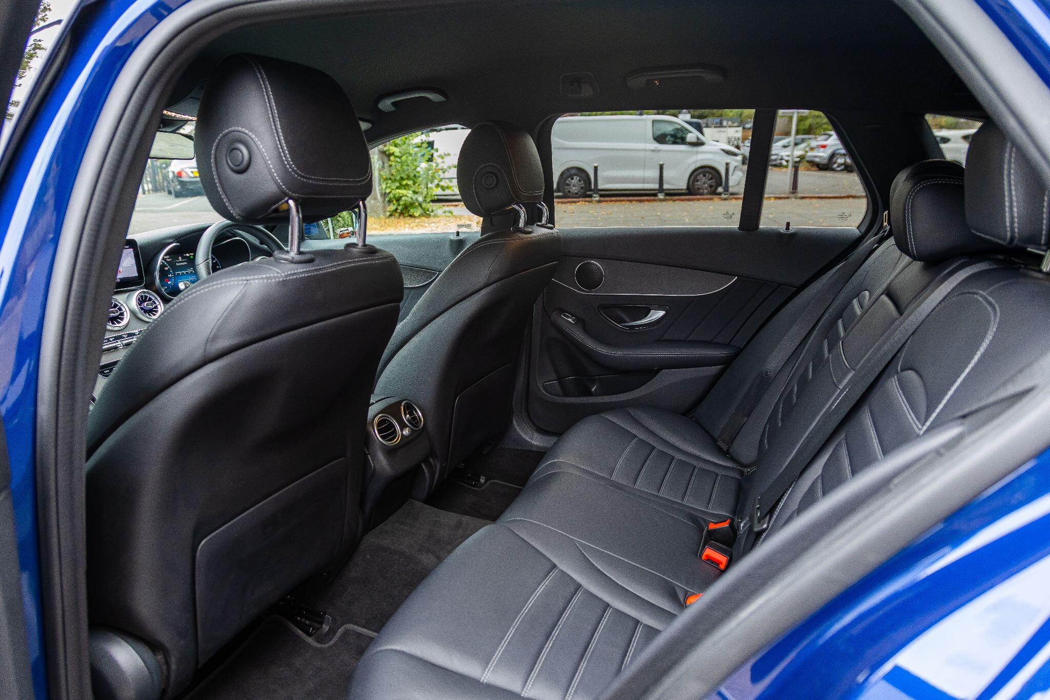 Mercedes-Benz C-Class view 26