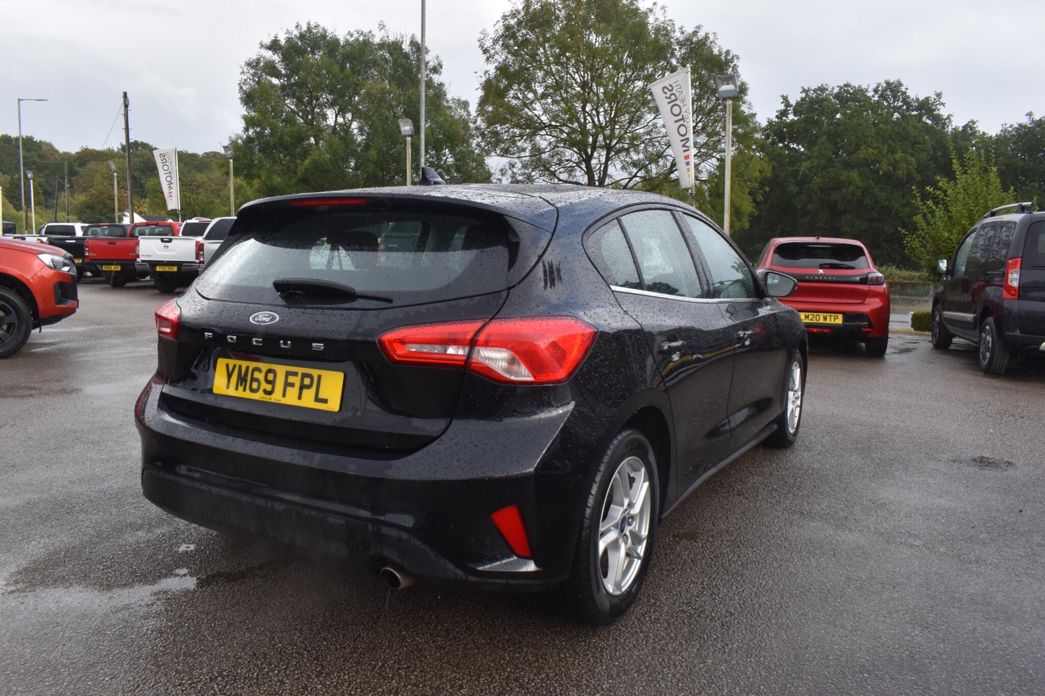 Focus - 1.5 EcoBlue Zetec Euro 6 (s/s) 5dr - Image 12