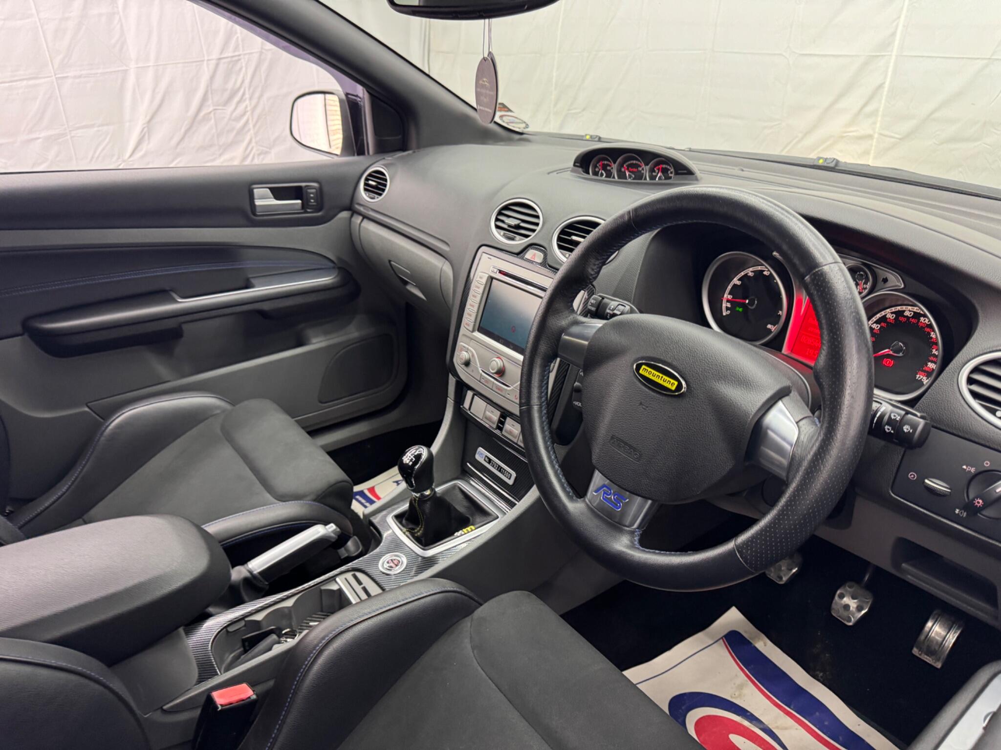 Ford Focus view 22