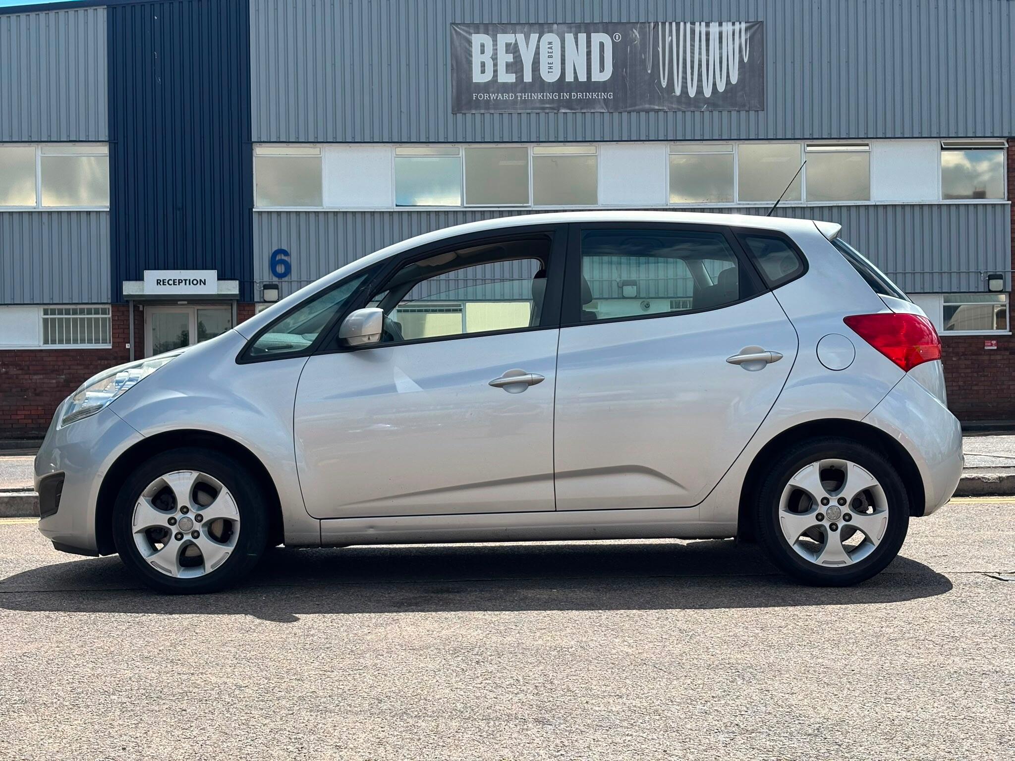 Kia Venga view 10