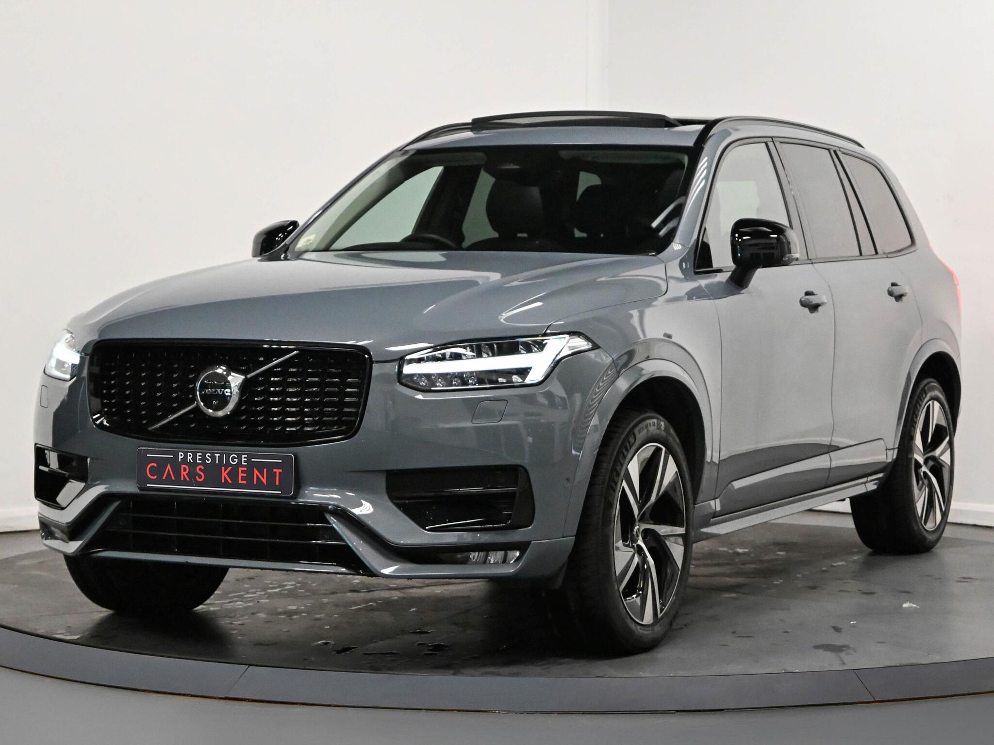 Volvo XC90 view 6