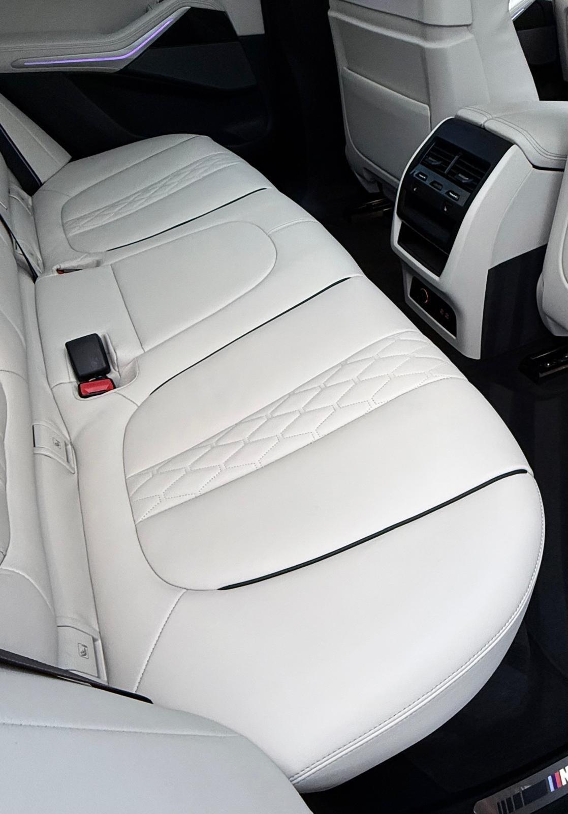 BMW X5 view 42