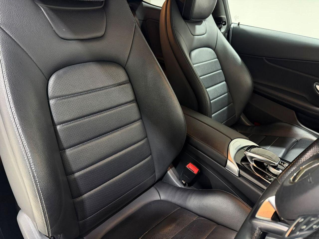 Mercedes-Benz C-Class view 13