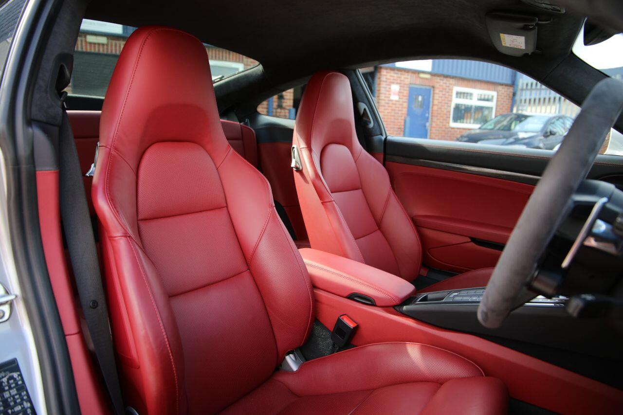 Porsche 911 view 2