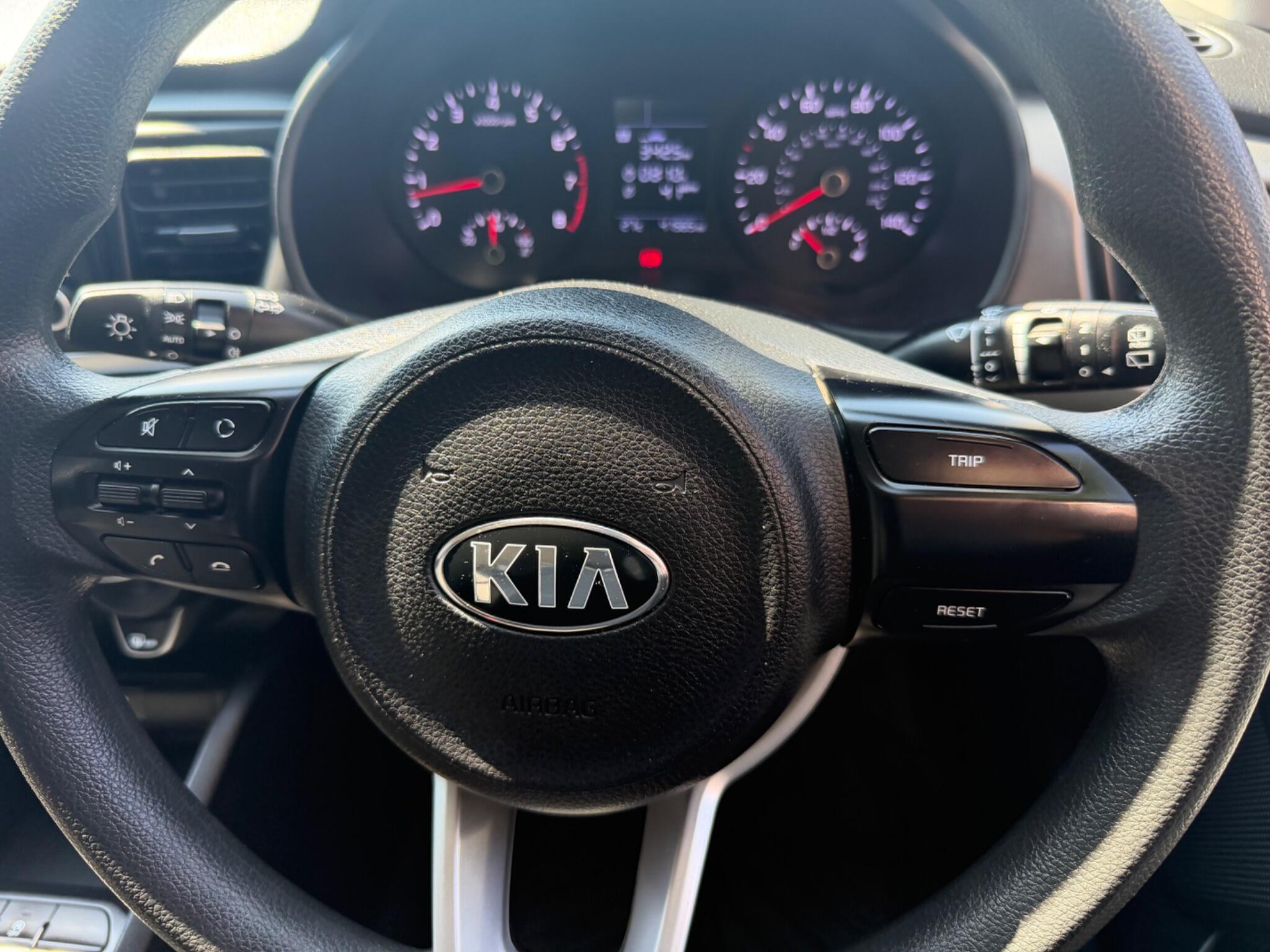 Kia Rio view 3