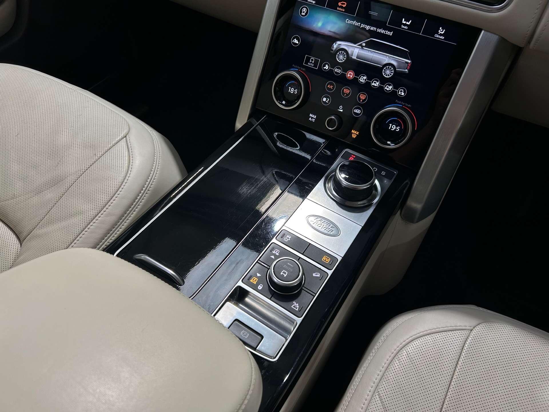 Land Rover Range Rover view 23