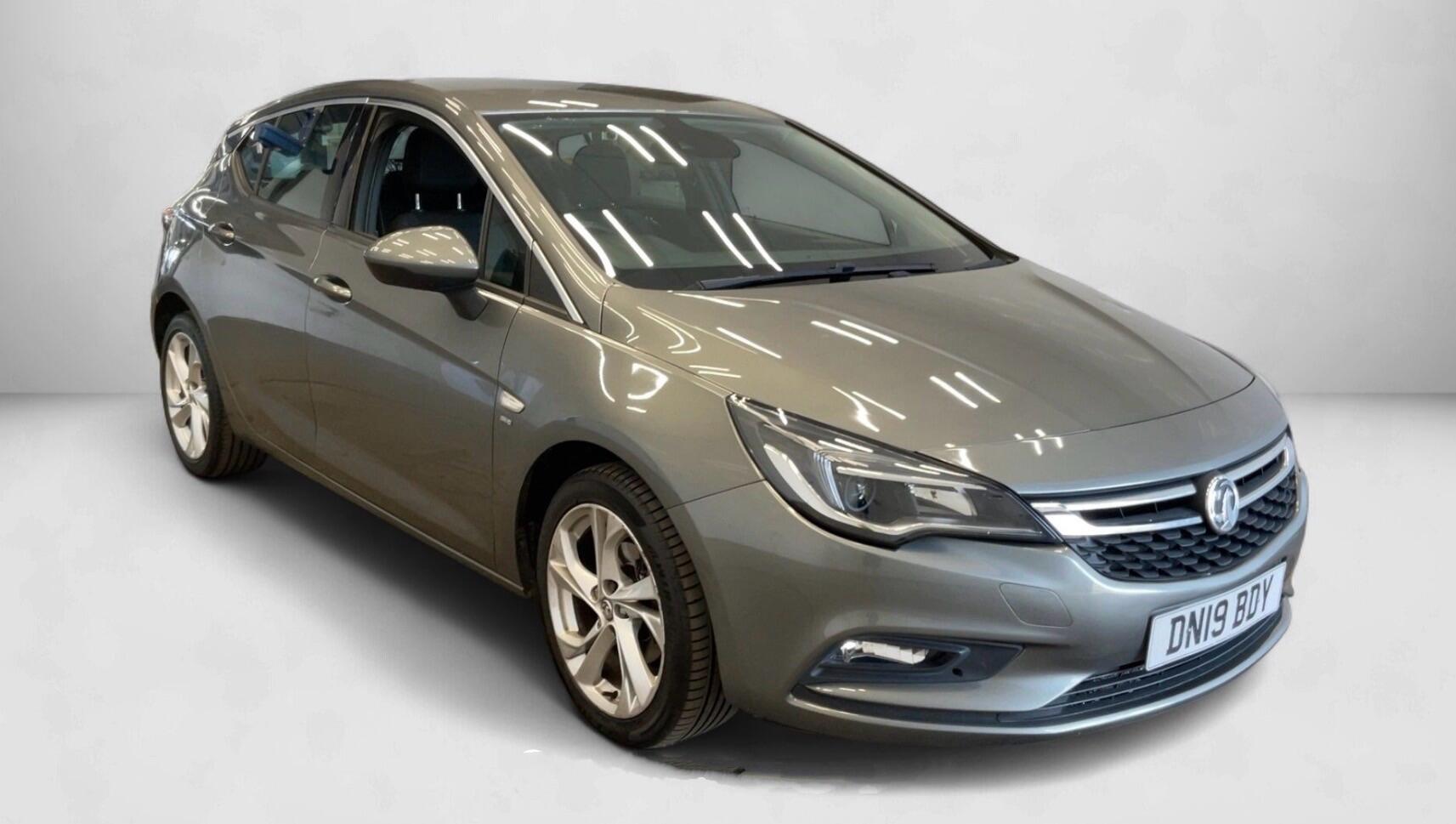 Vauxhall Astra main image