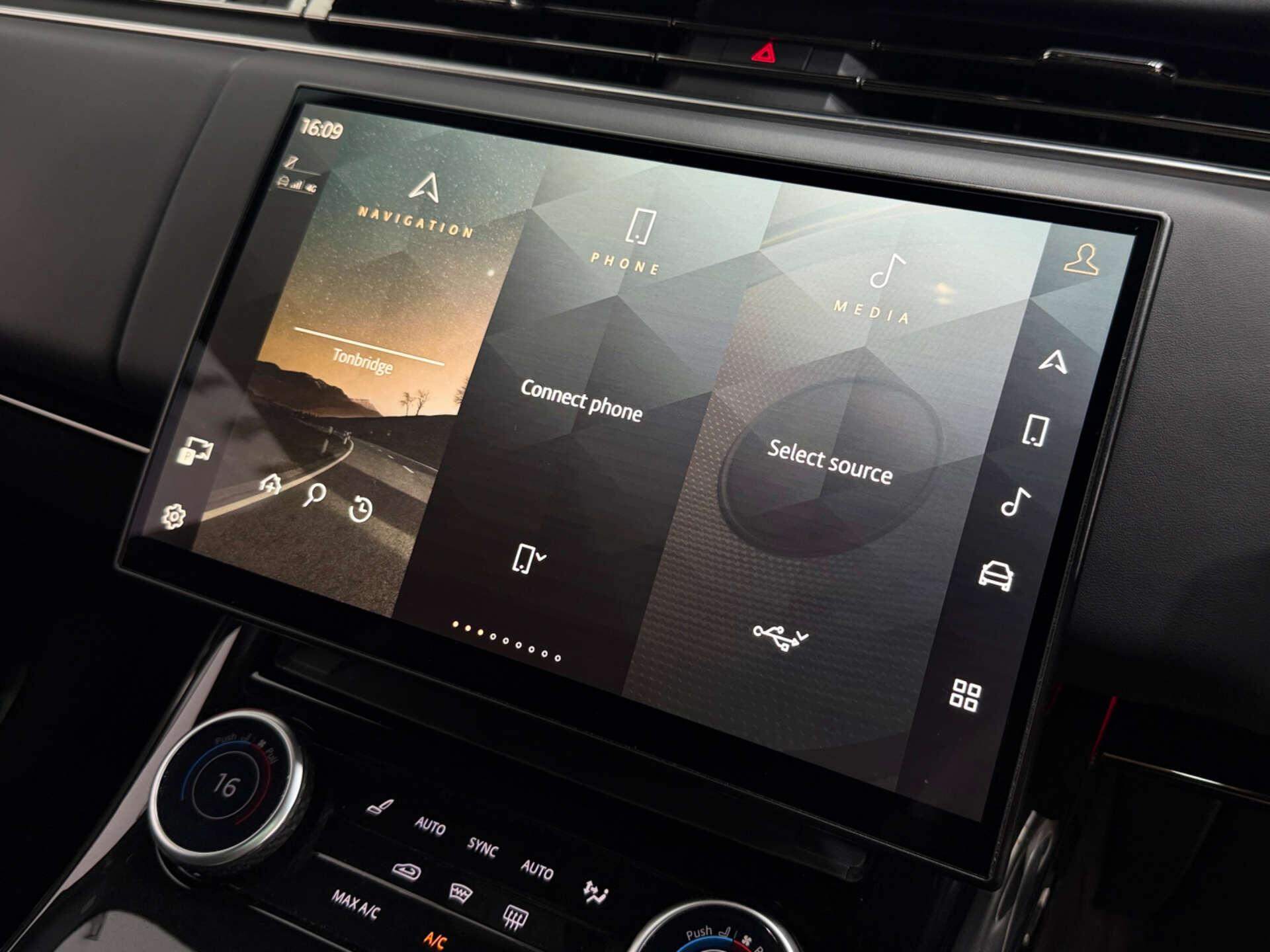 Land Rover Range Rover Sport view 39