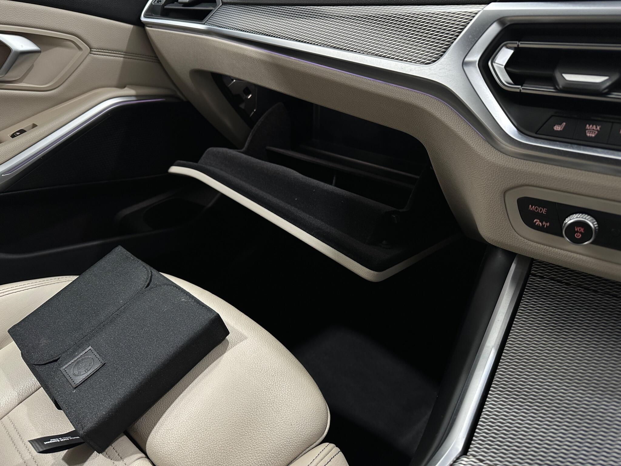 BMW 3 Series view 29