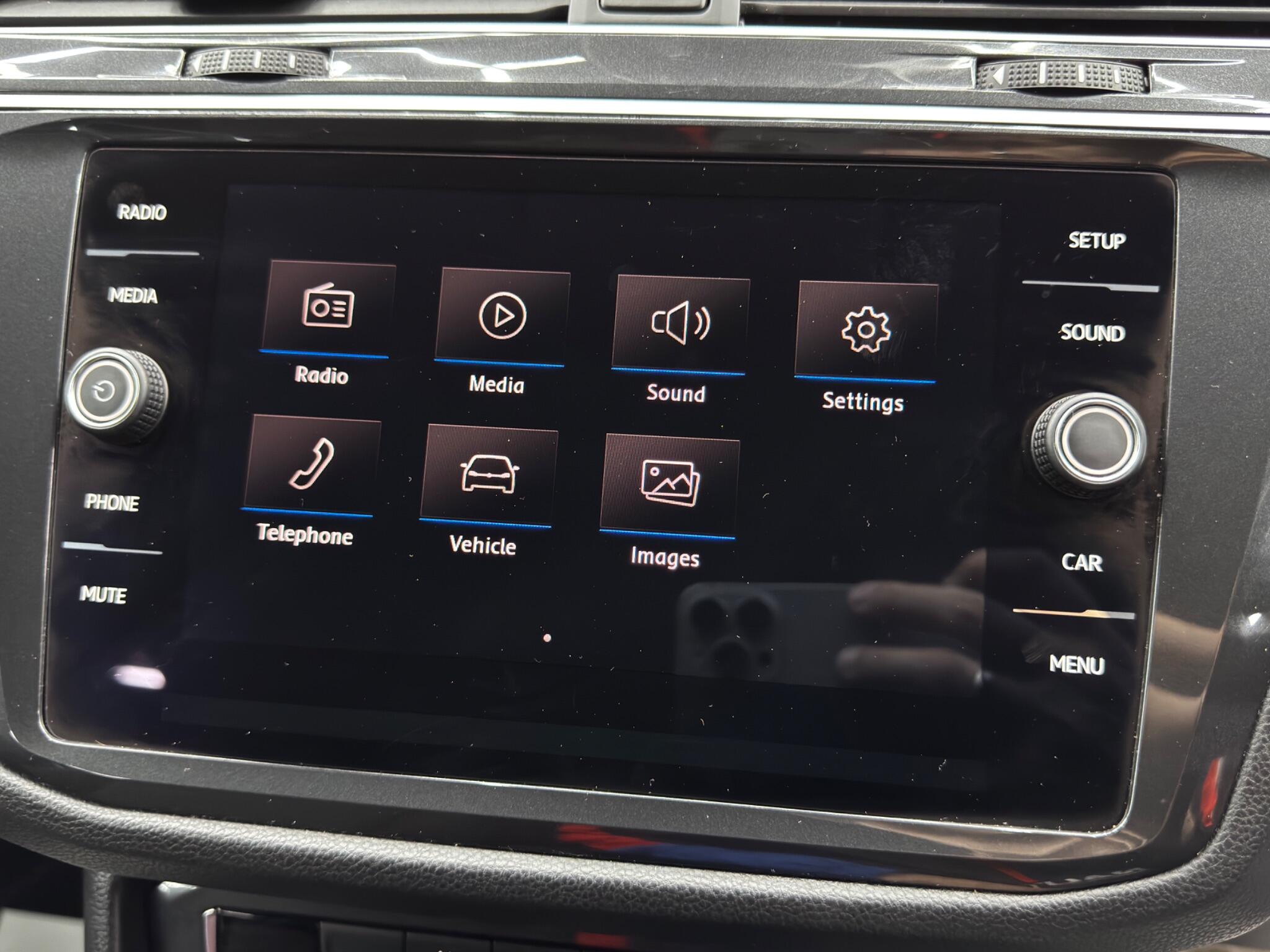 Volkswagen Tiguan view 28