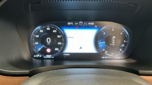 Volvo S90 view 9