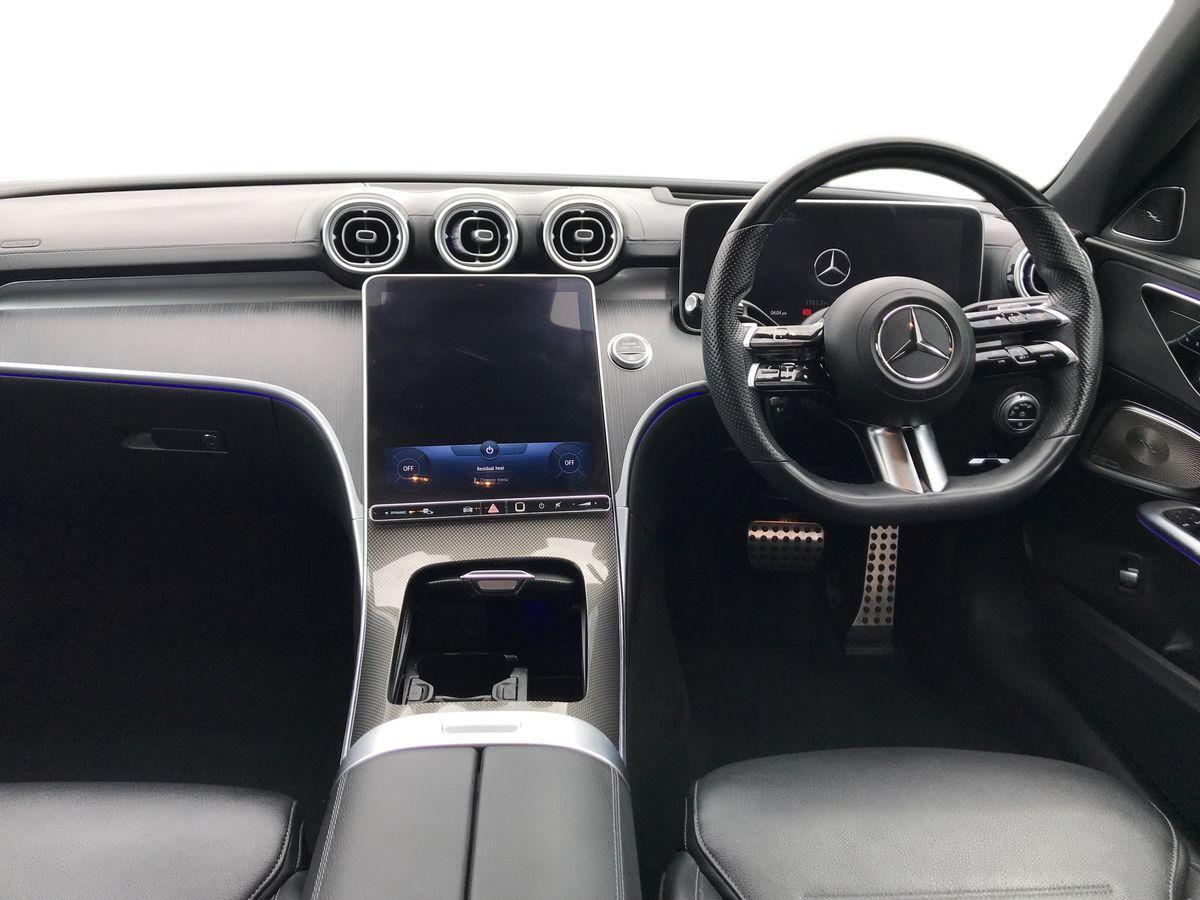 Mercedes-Benz C-Class view 4