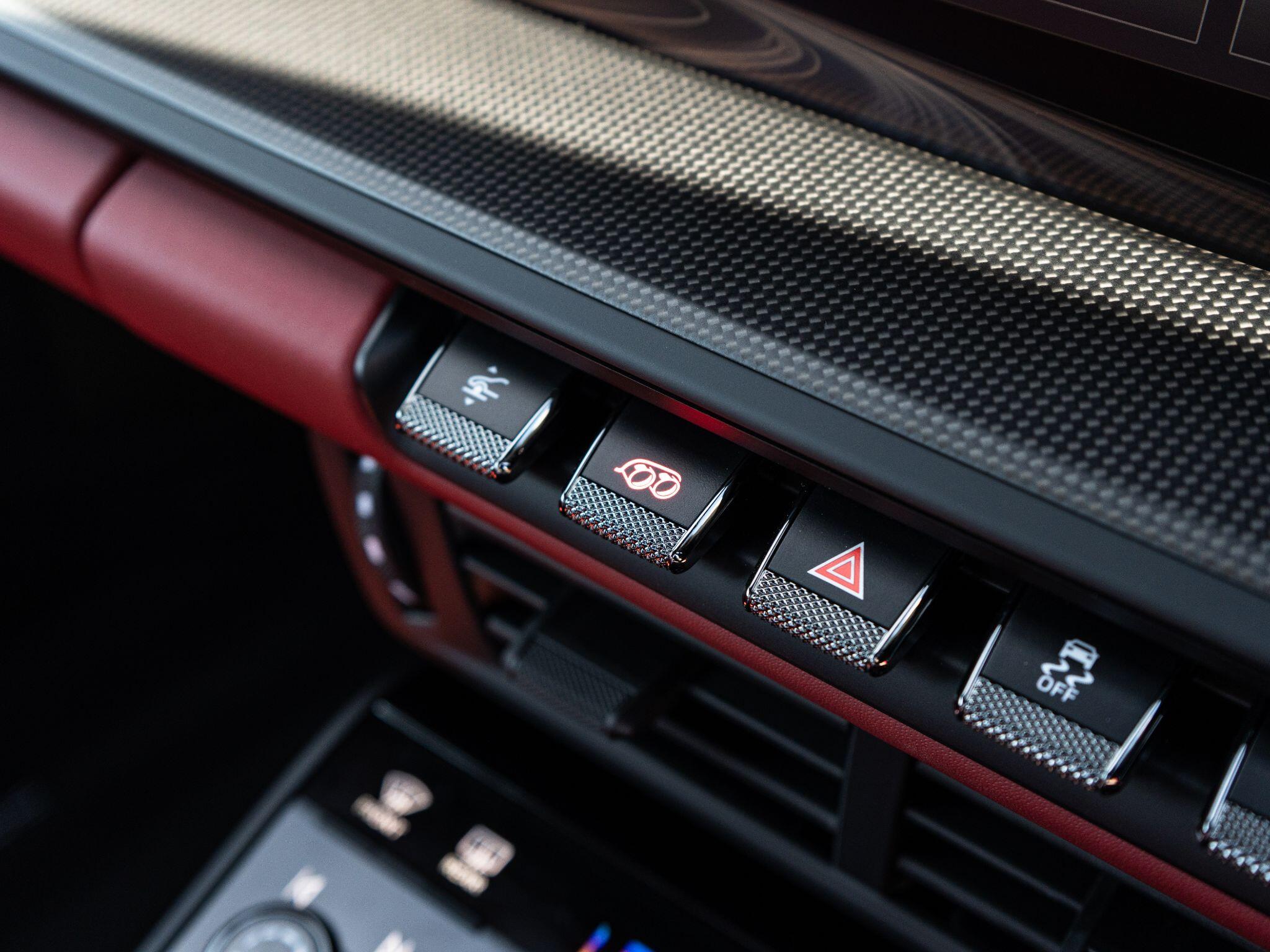 Porsche 911 view 33