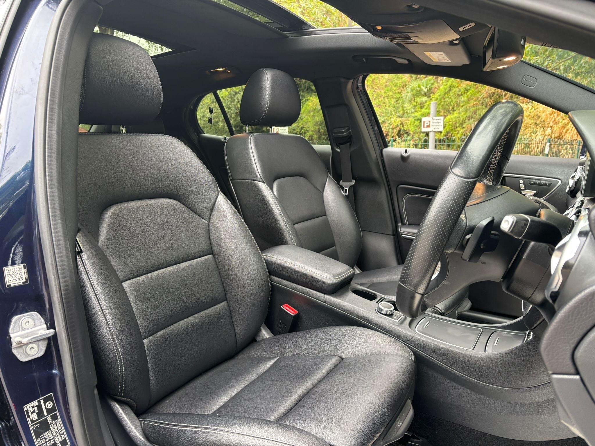 Mercedes-Benz GLA view 12