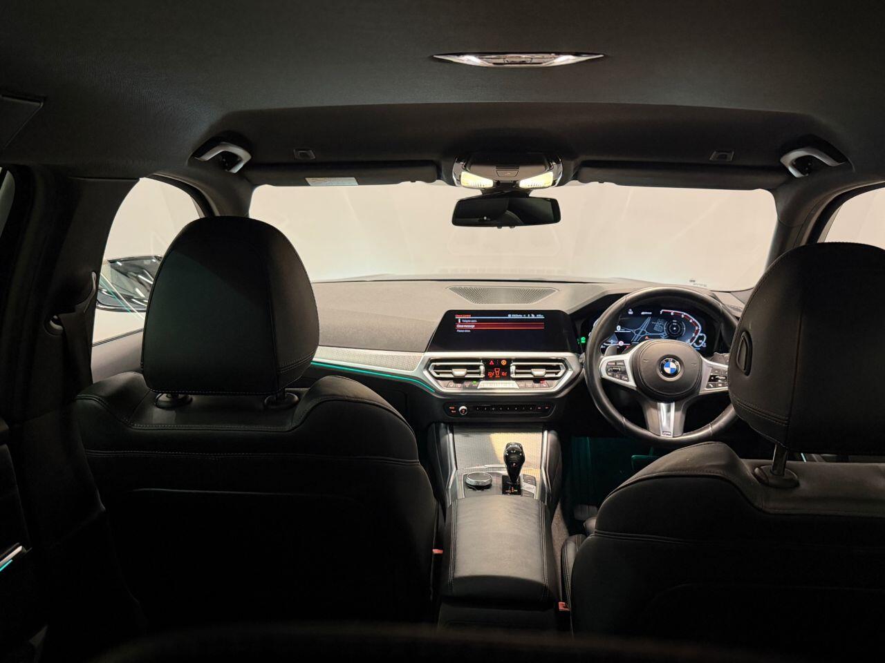 BMW 3 Series view 38
