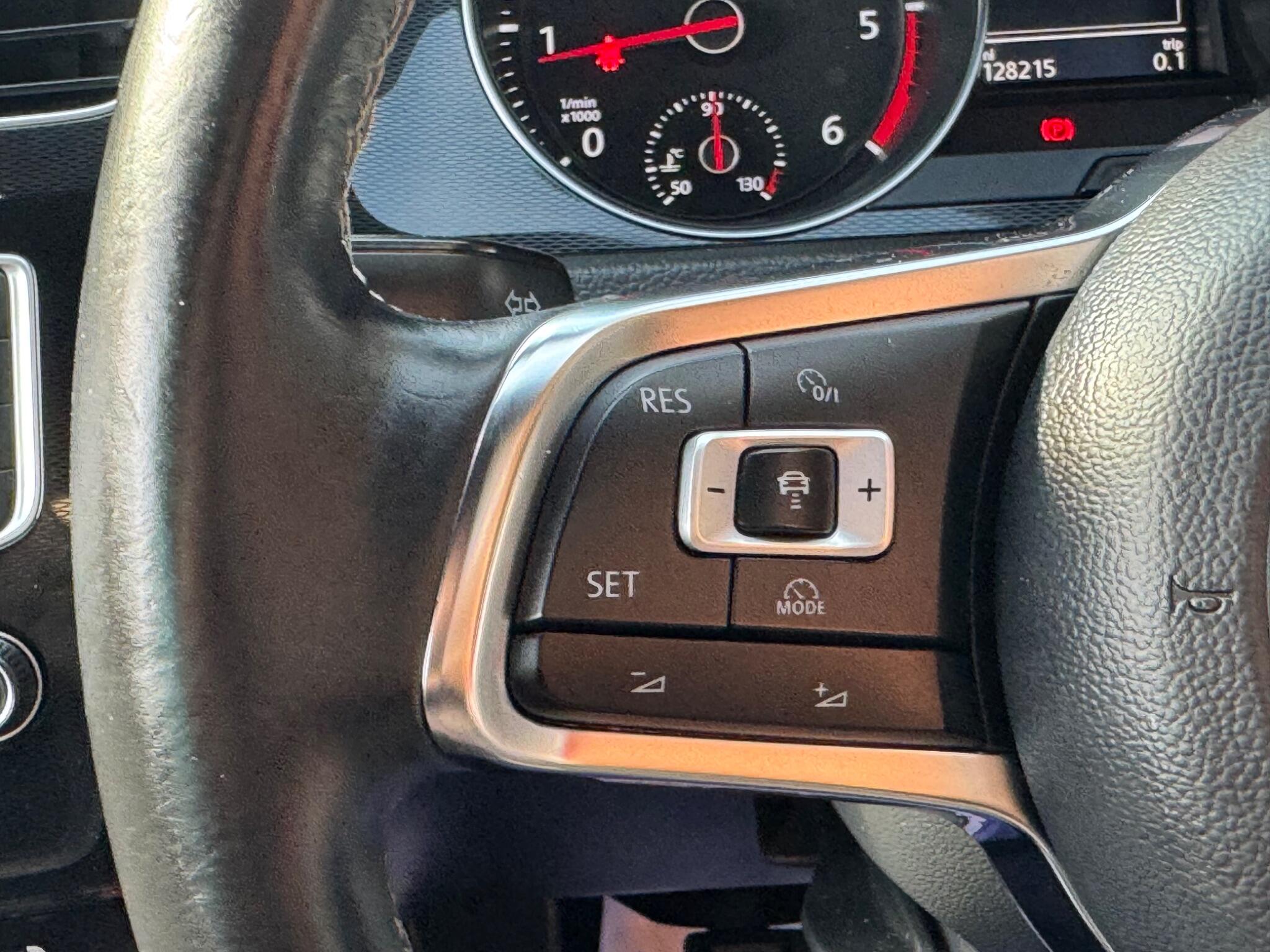 Volkswagen Golf view 16