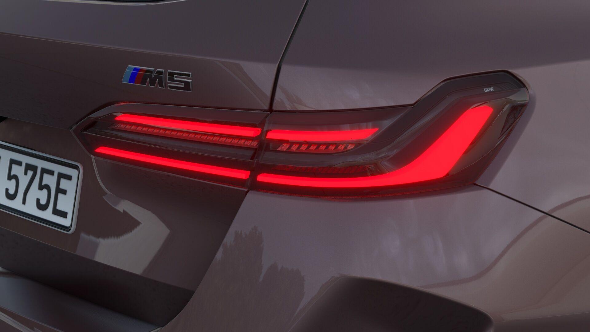 BMW M5 view 11