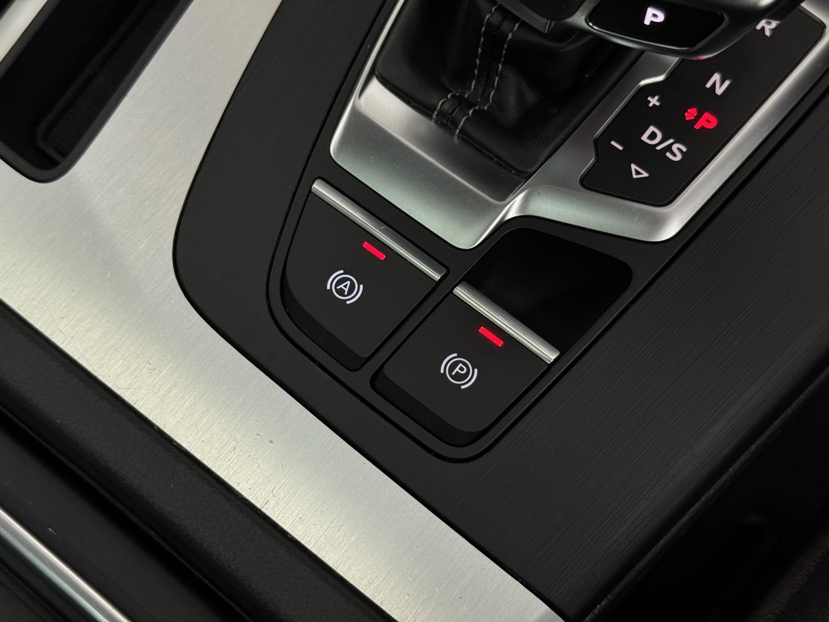 Audi Q5 view 38