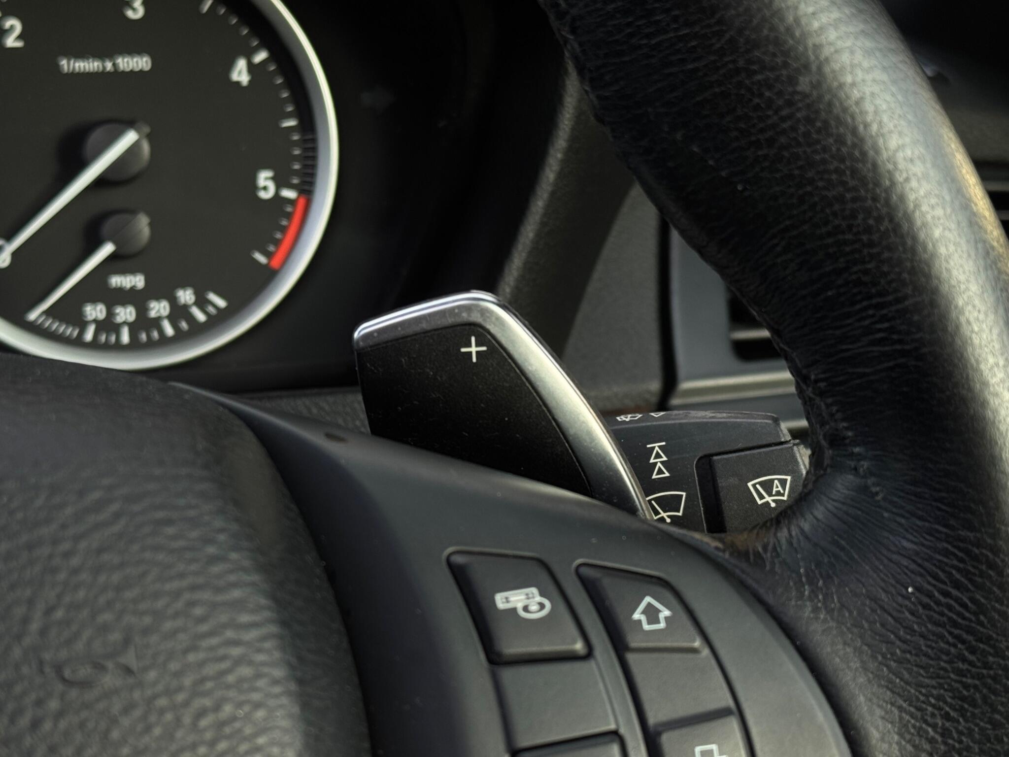 BMW X6 view 37