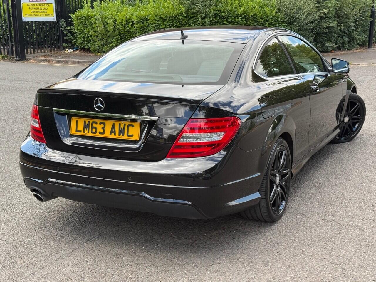 Mercedes-Benz C Class view 7