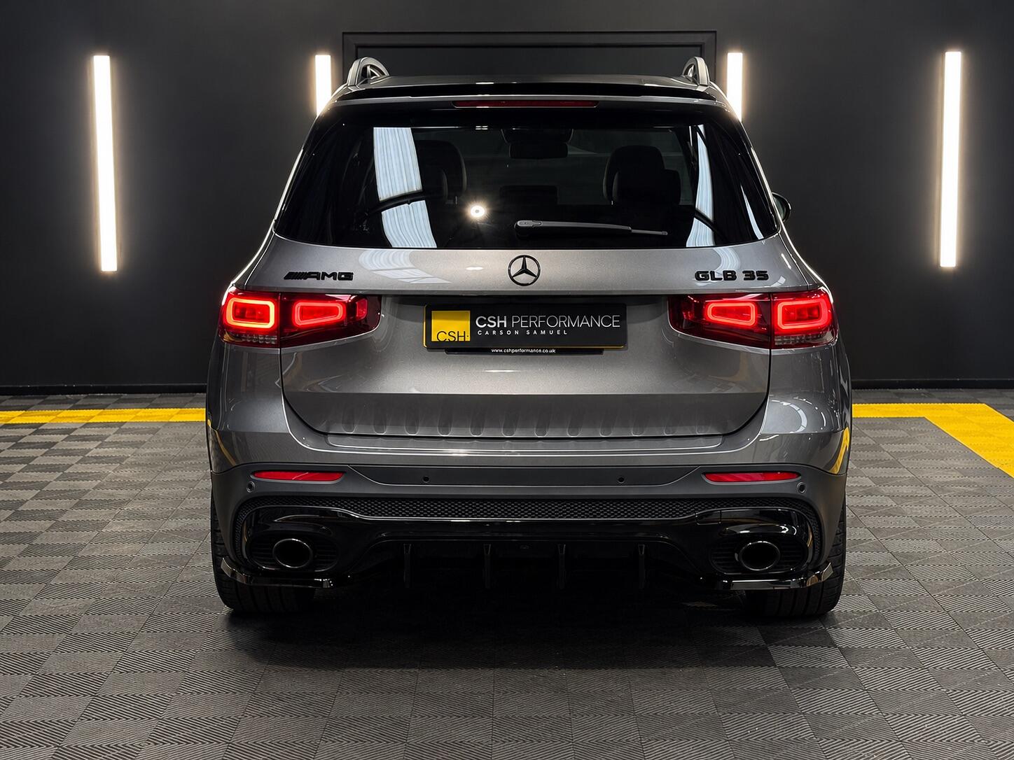 Mercedes-Benz GLB view 4