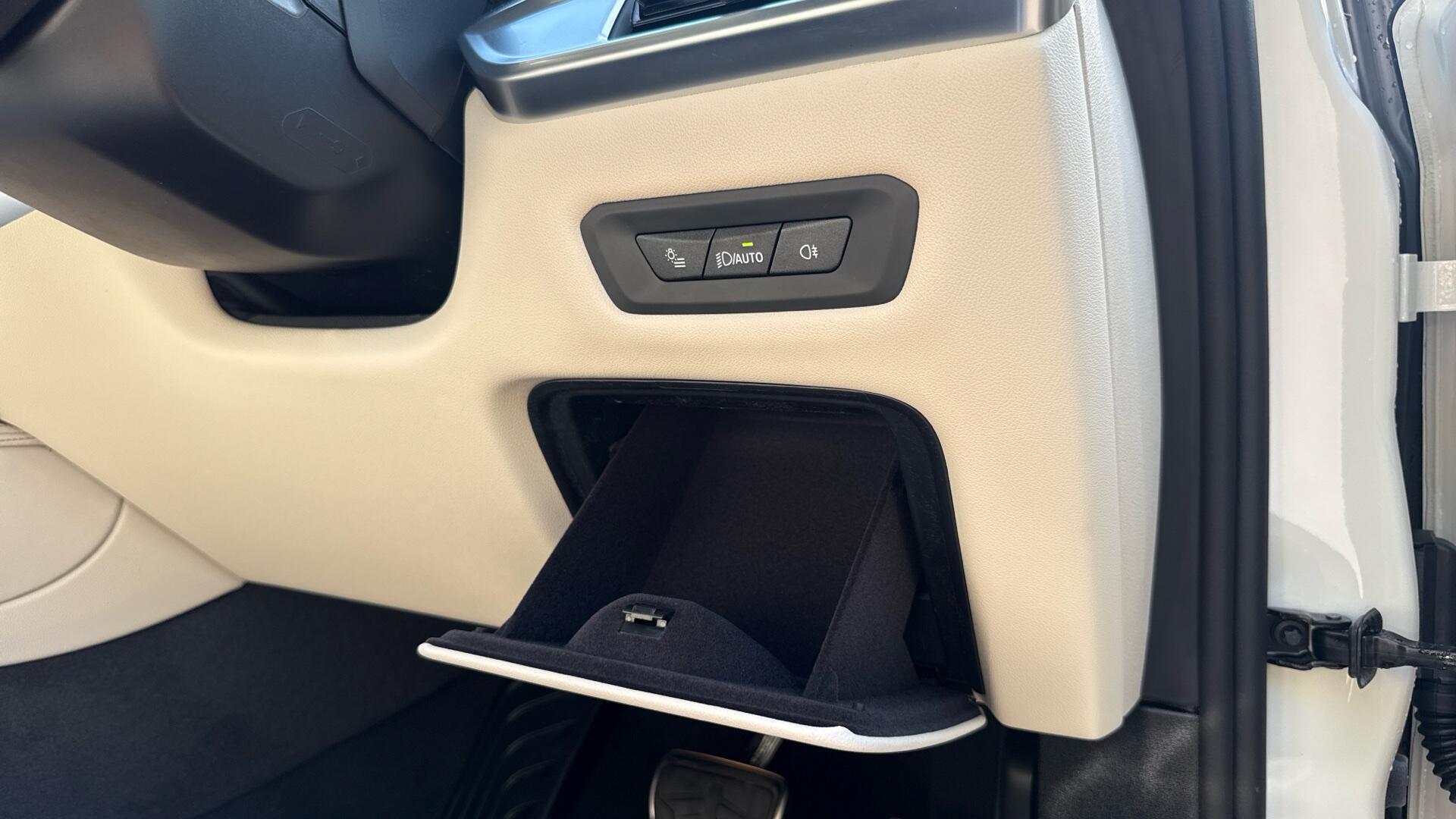 BMW X6 view 32