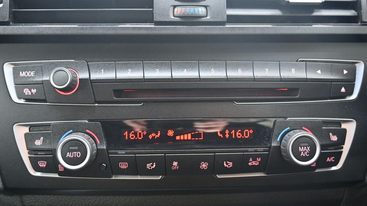 BMW 2 Series view 33