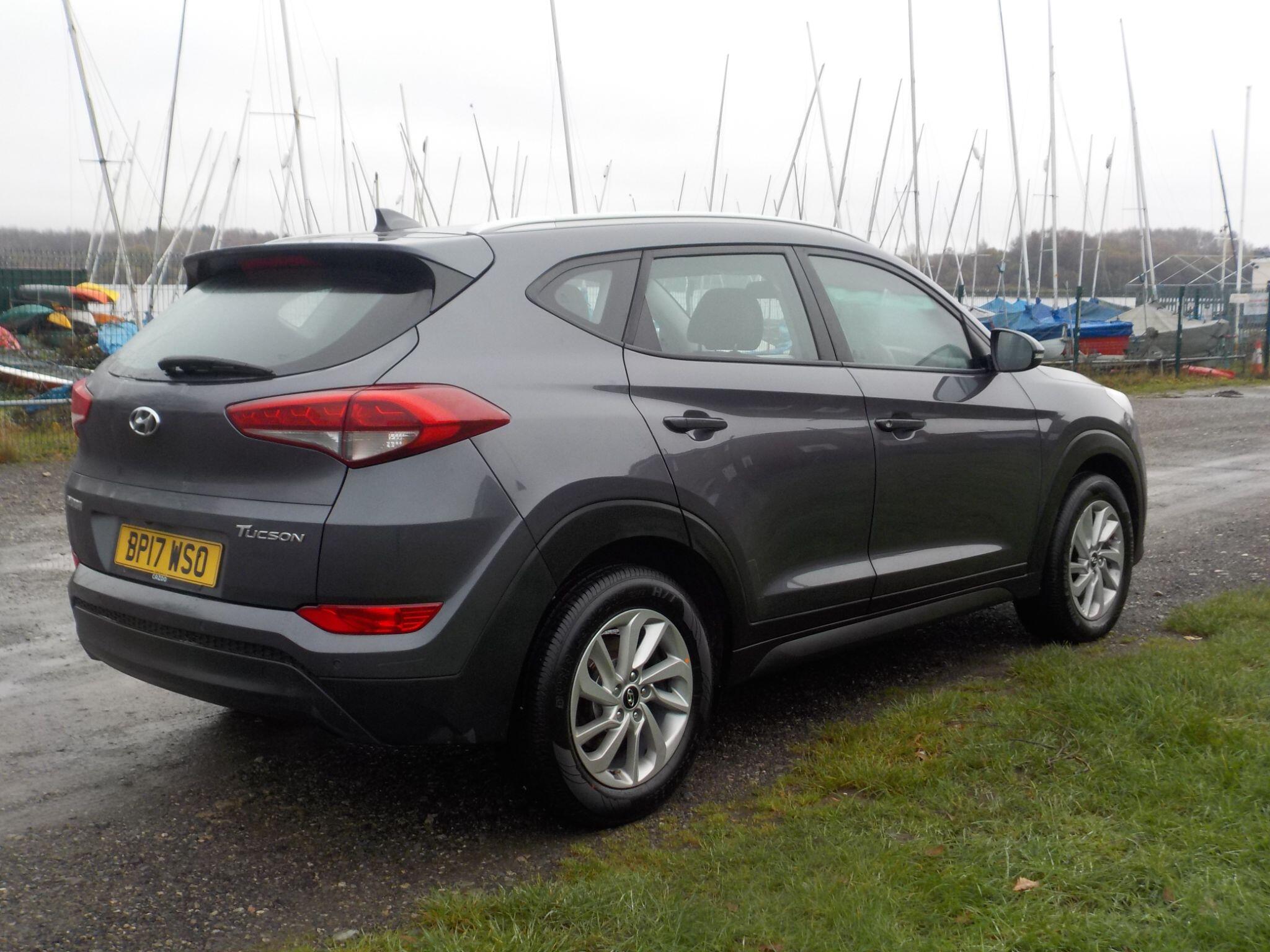 Hyundai TUCSON 1.7 CRDi Blue Drive SE Nav Euro 6 (s/s) 5dr
