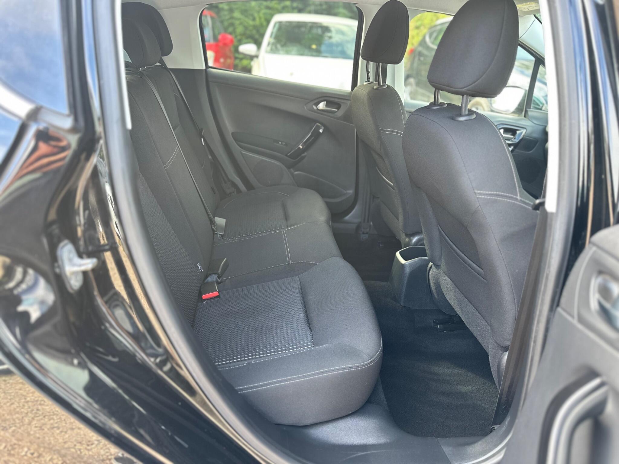 Peugeot 208 view 55