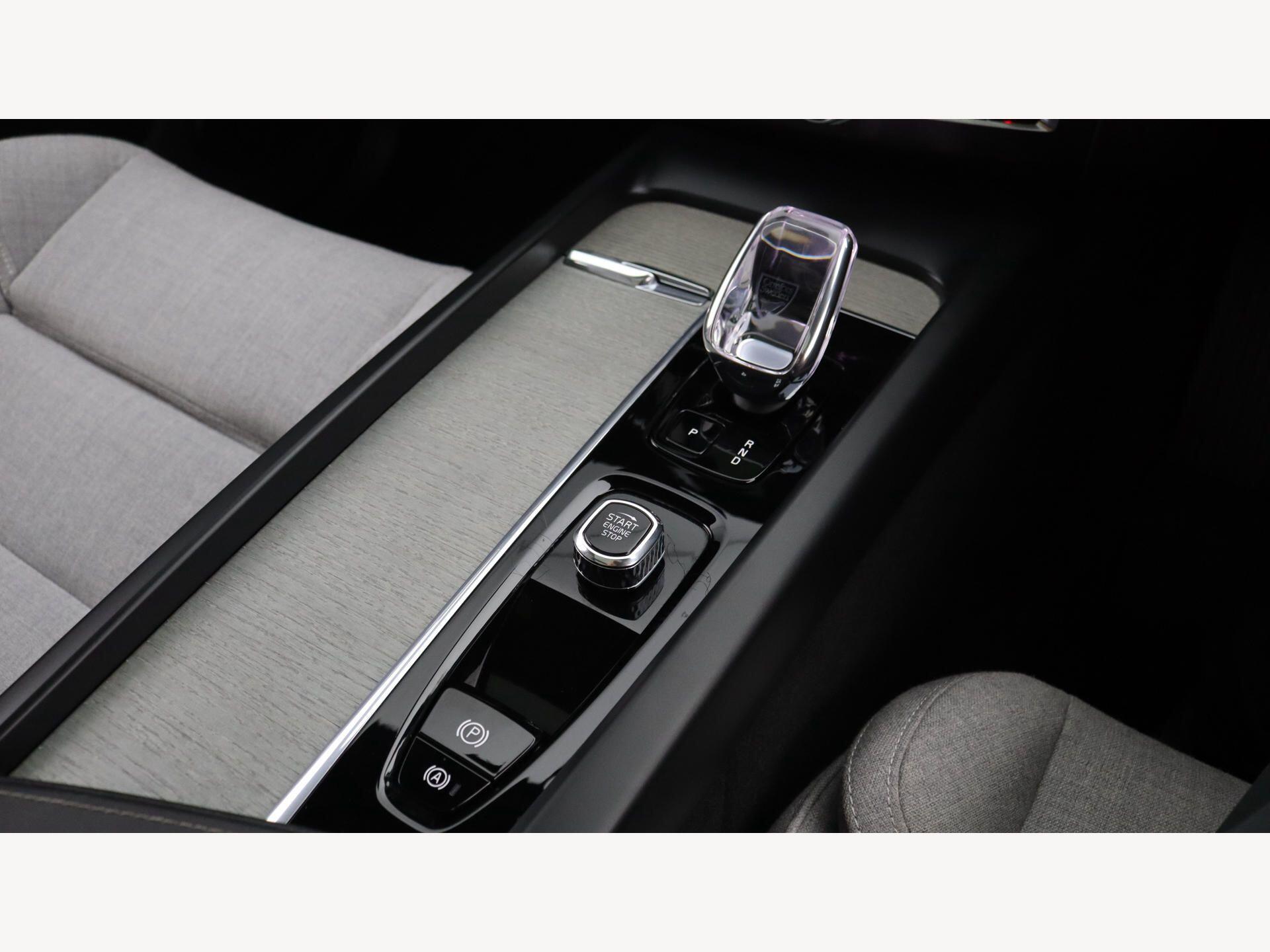 Volvo XC60 view 27