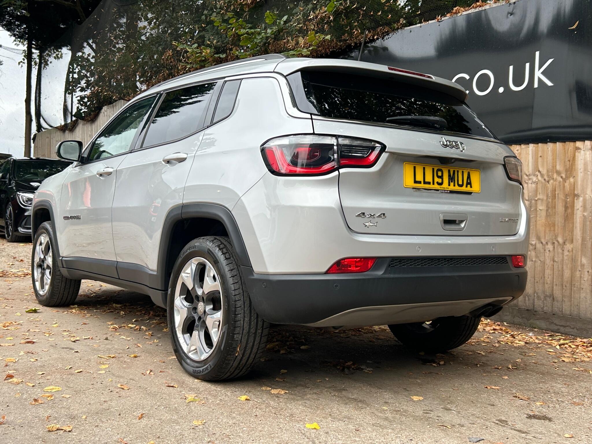 Jeep Compass view 13