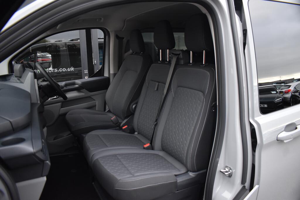 Ford Transit Custom view 12