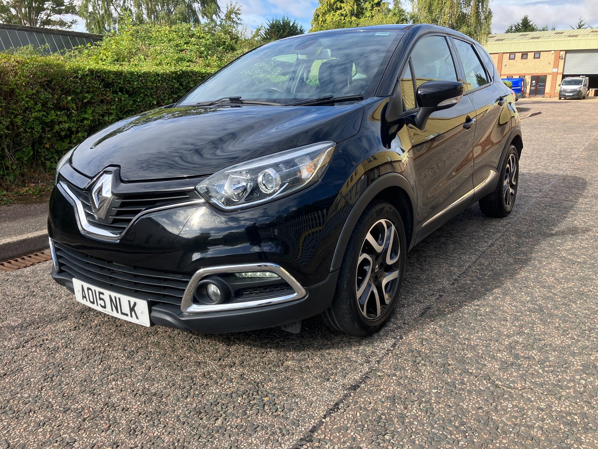 Renault Captur view 3