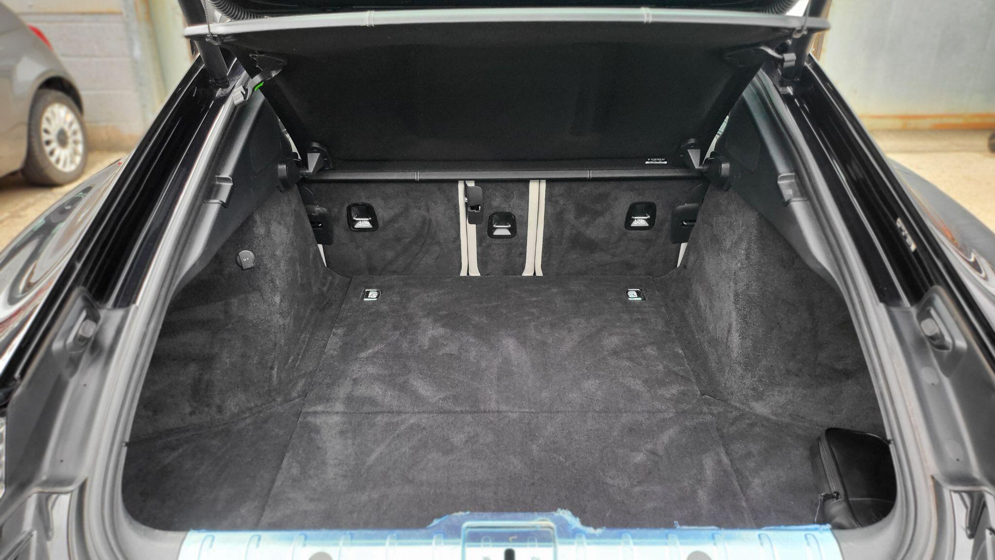 Porsche Panamera view 37