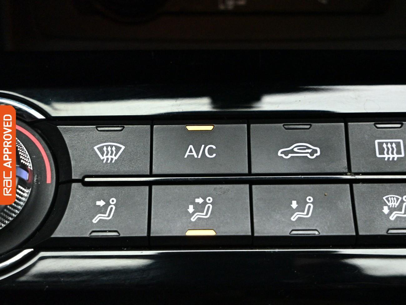 MG MG5 view 19