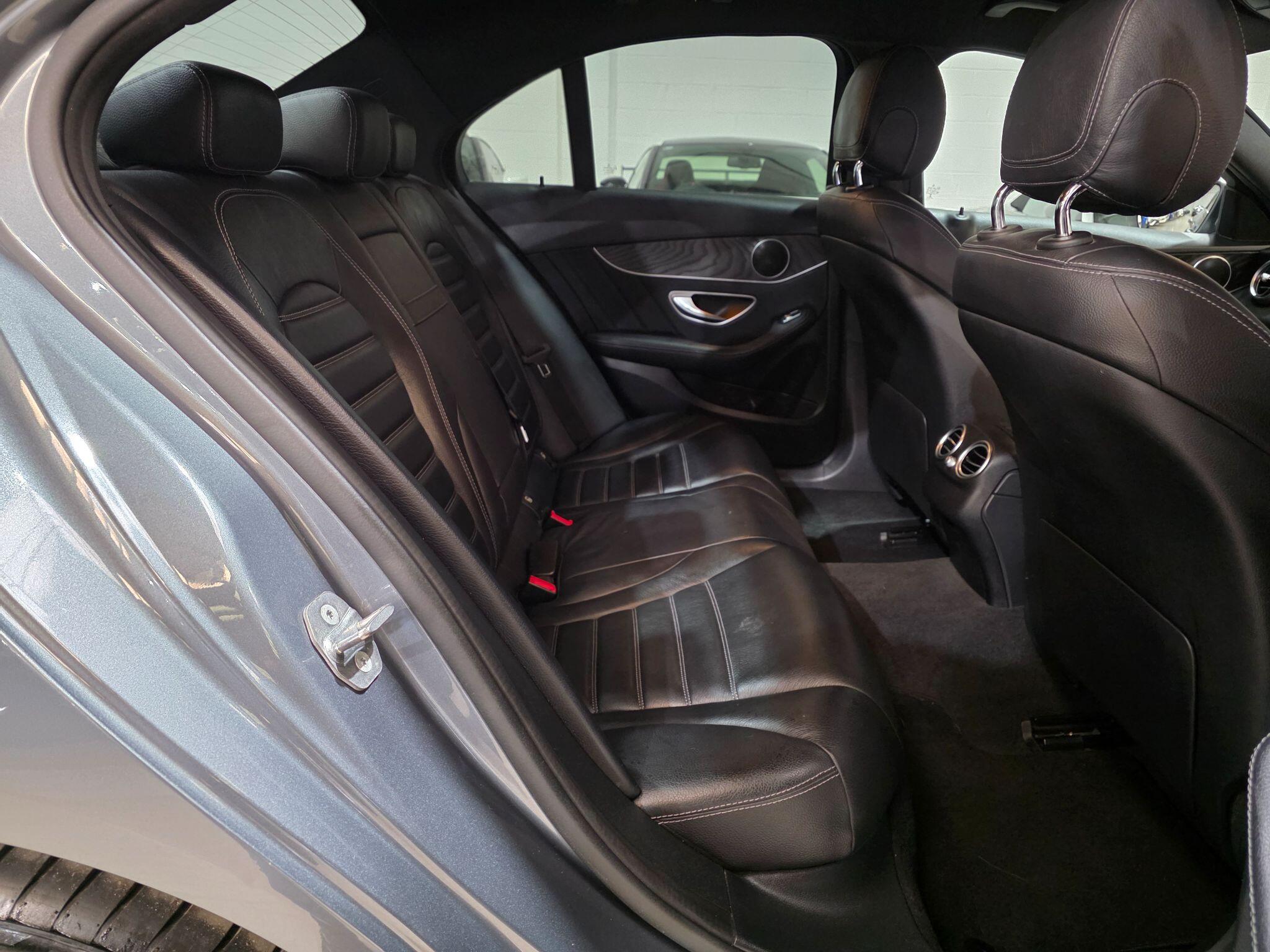Mercedes-Benz C Class view 26