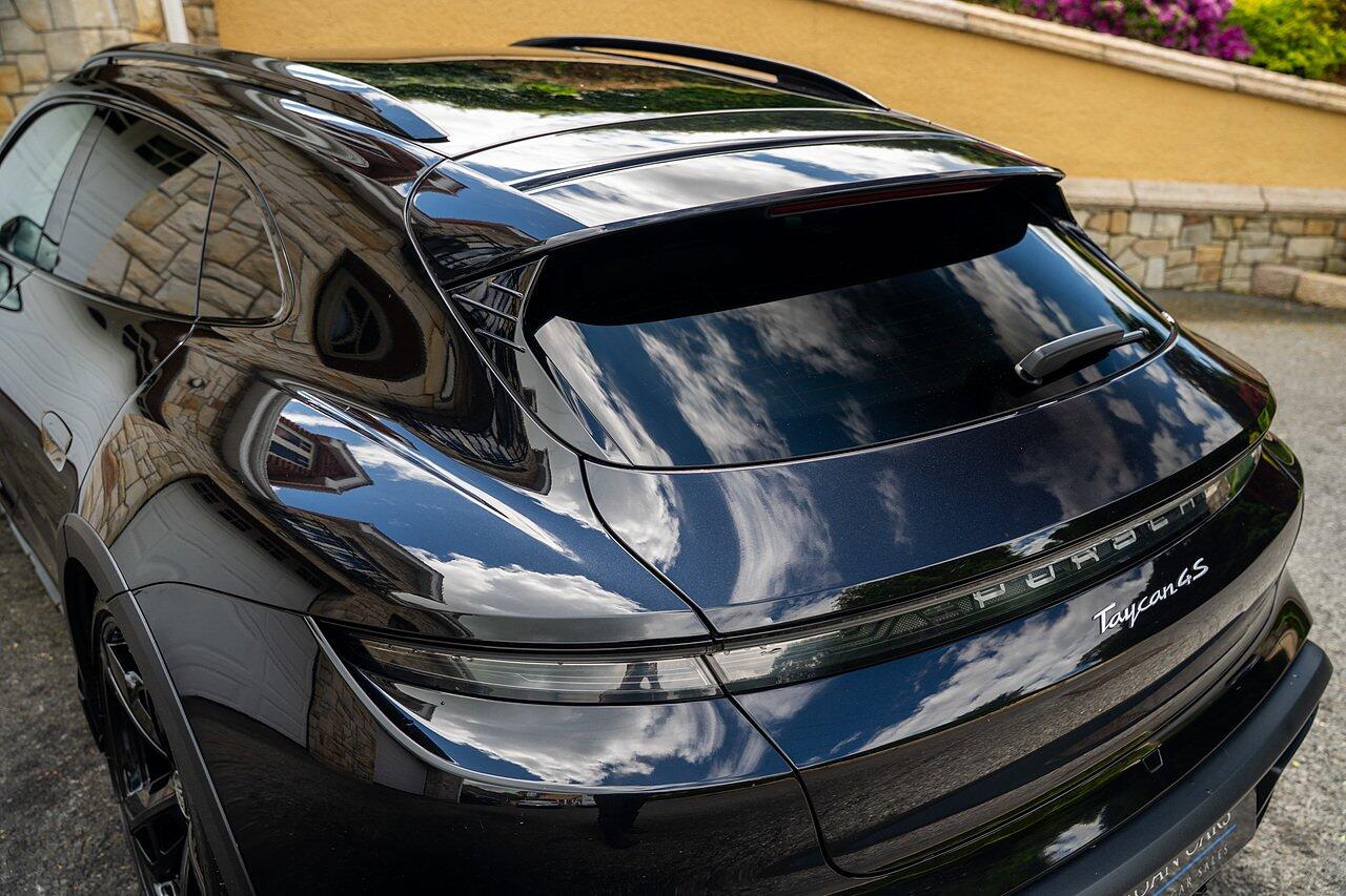 Porsche Taycan view 9