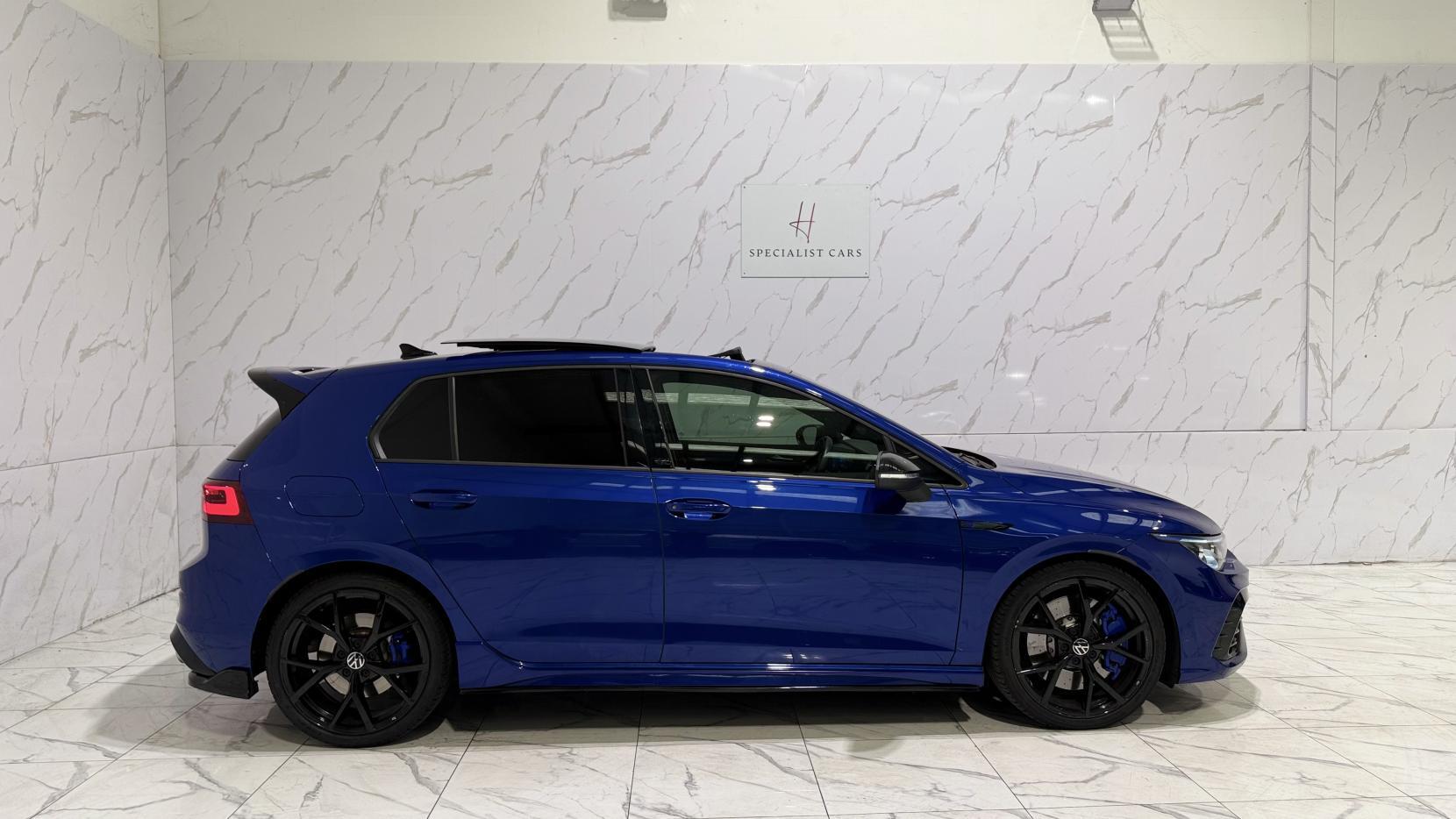 Volkswagen Golf view 4