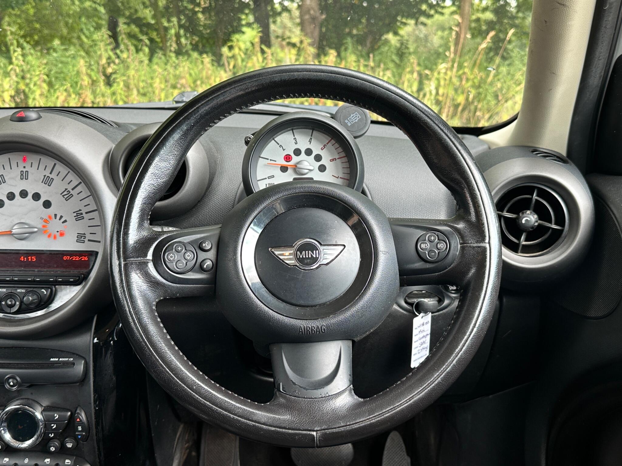 Mini Countryman view 24