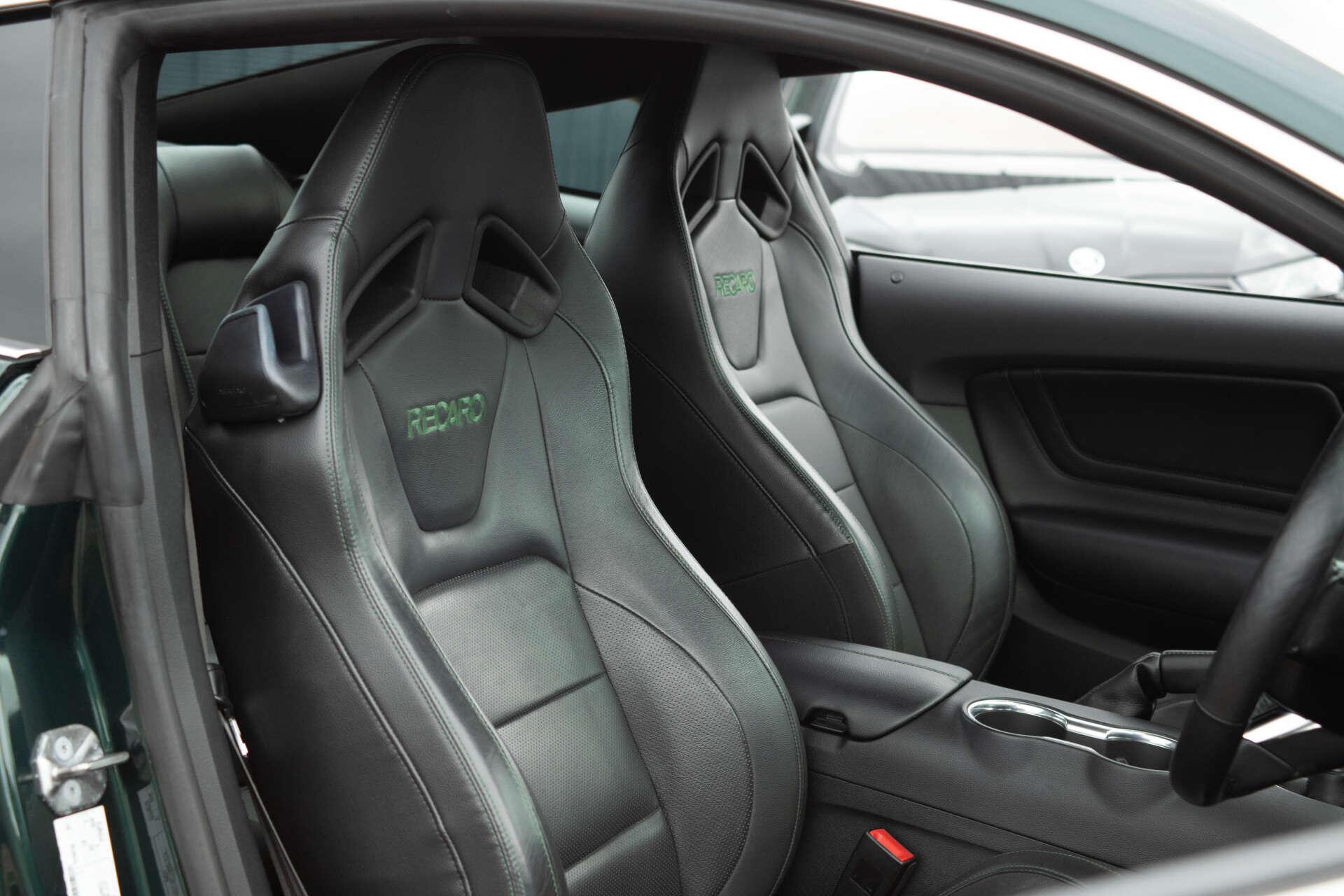 Ford Mustang view 27