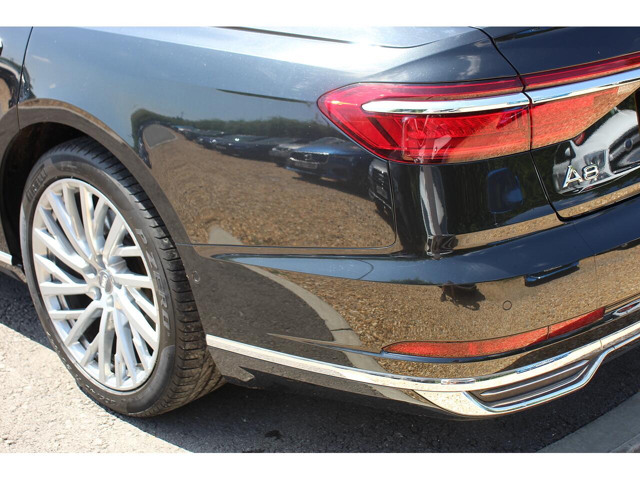 Audi A8 view 47