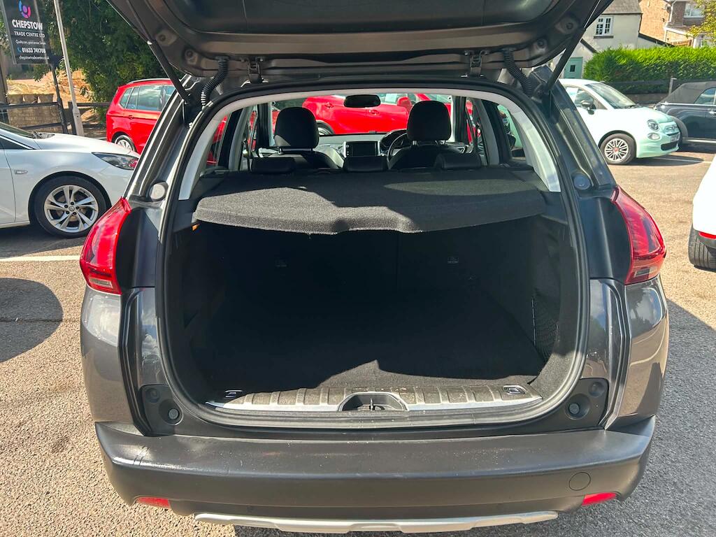 Peugeot 2008 view 13