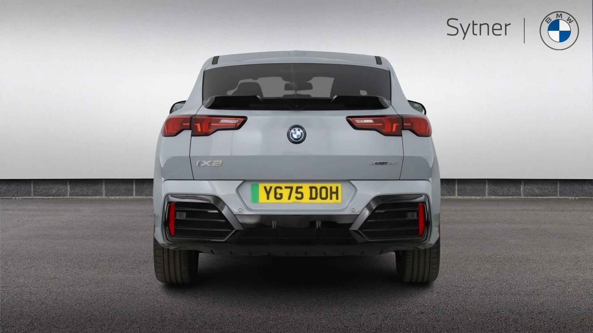 BMW Ix2 view 15
