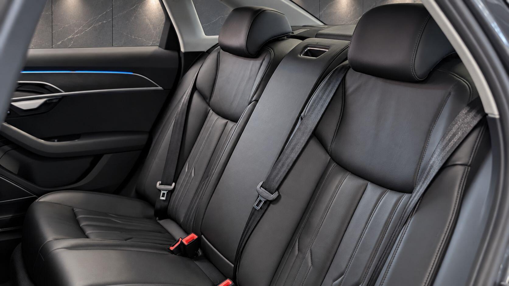 Audi A8 view 14