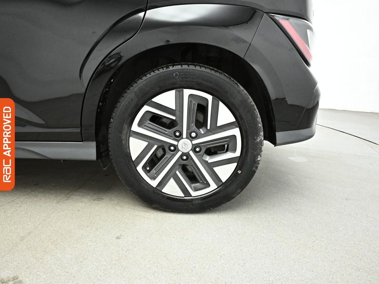 Hyundai Kona view 32