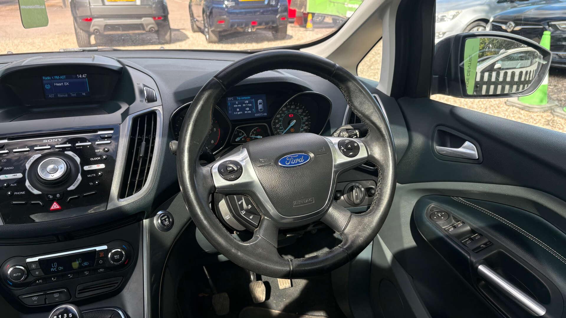 Ford C-Max view 16