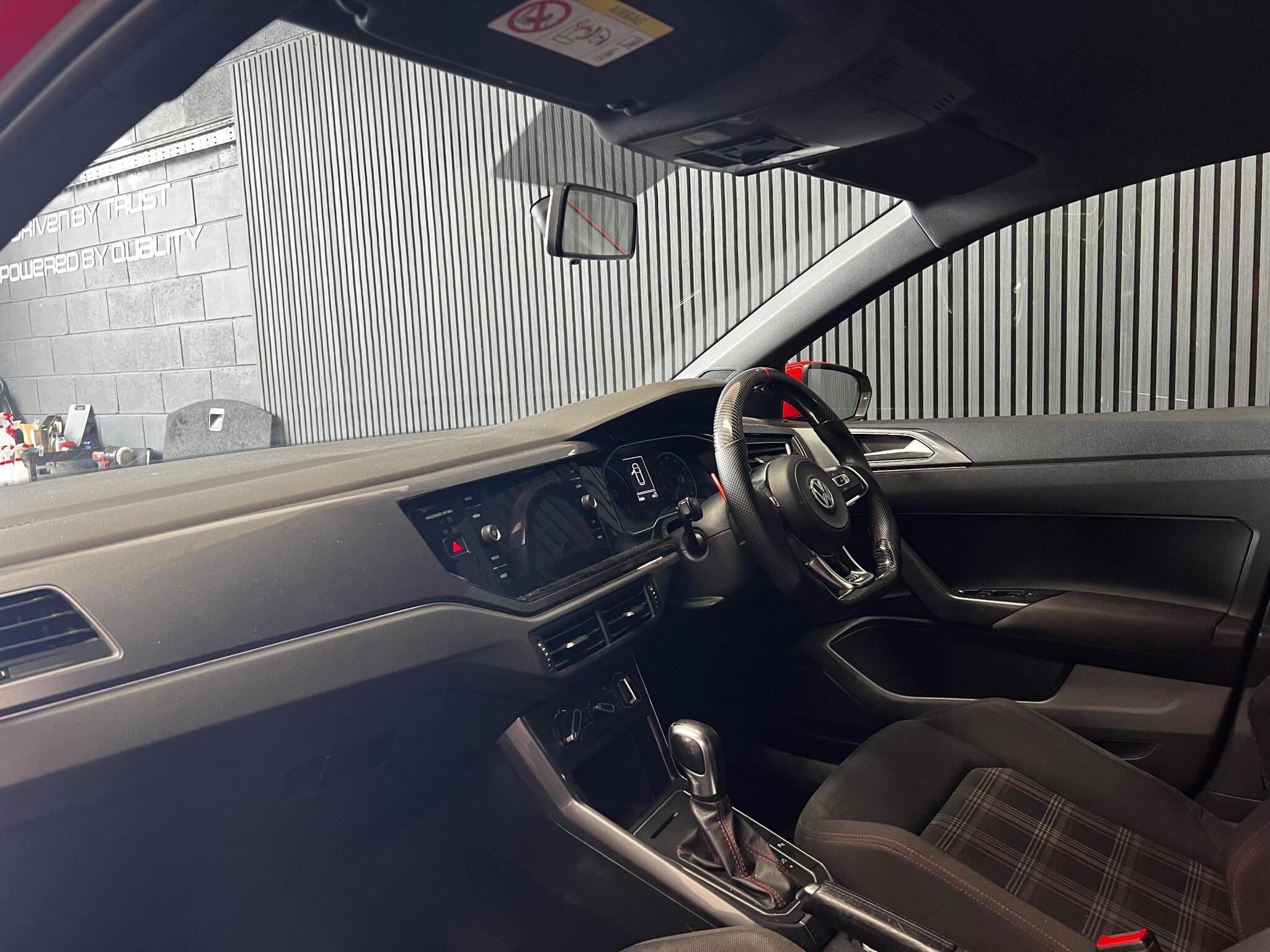 Volkswagen Polo view 22